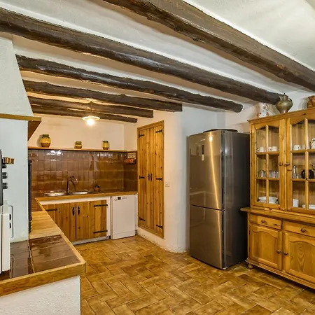 El Revolt De Martis Chalet *